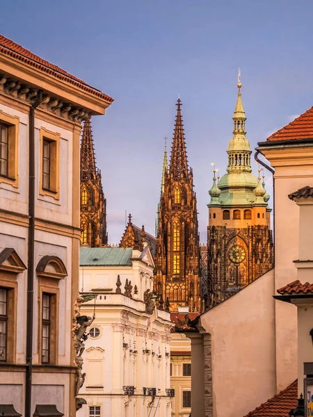 Prague Castle at dusk — Stock Photo, Image