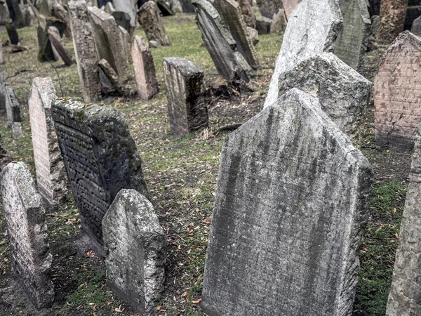 Alter jüdischer Friedhof — Stockfoto