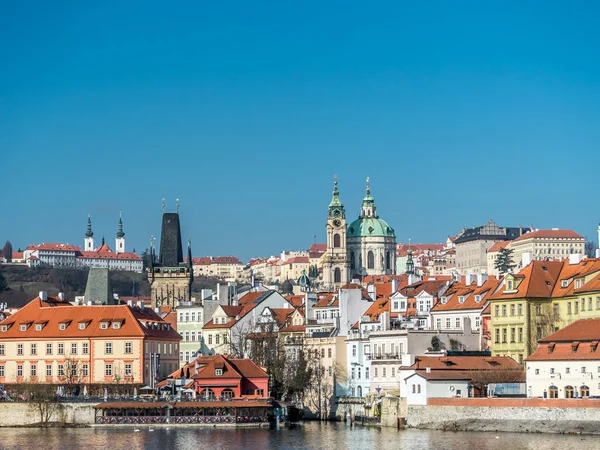 Hradčany a St. Nicholas Church v Praze — Stock fotografie