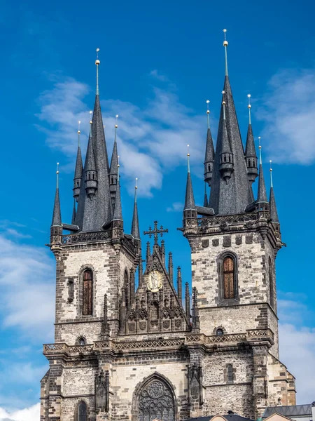 Тынский храм в Праге — стоковое фото
