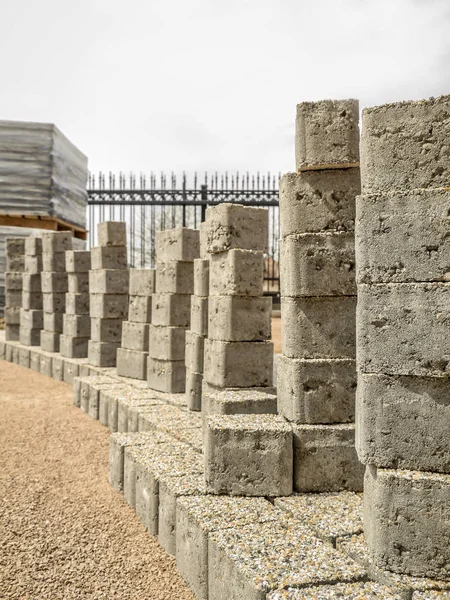 Devam eden yol kaldırım