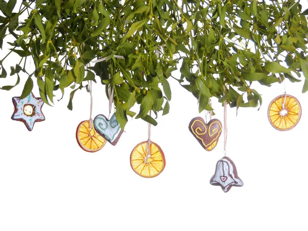 Mistletoe com decorações sazonais — Fotografia de Stock