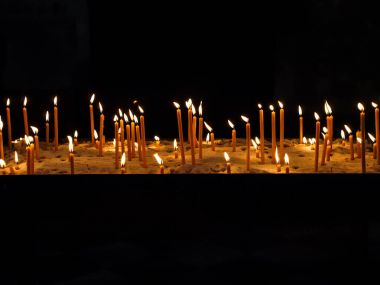 Adak mumları