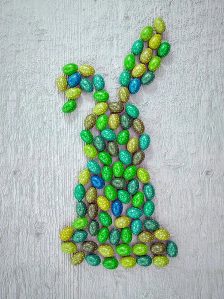 부활절 토끼, 페인트칠 한 달걀로 만든 토끼 — 스톡 사진