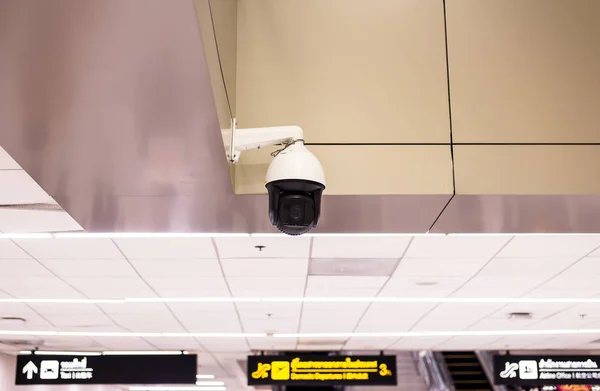 Cctv Nell Edificio Terminal Dell Aeroporto Monitoraggio Delle Telecamere Sicurezza — Foto Stock