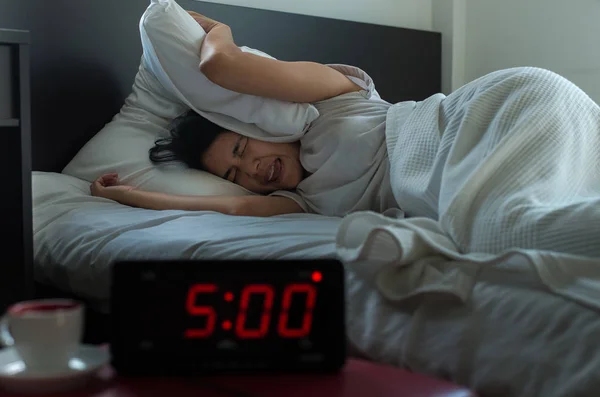 Young Asian Woman Hates Getting Stressed Waking Early Clock Alarm — Stock Photo, Image