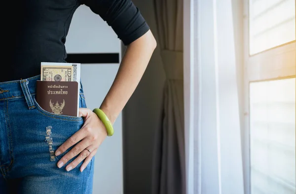 Paszport Dolar Amerykański Karta Pokładowa Spodnie Pocket Travel Pojęcia Wakacje — Zdjęcie stockowe