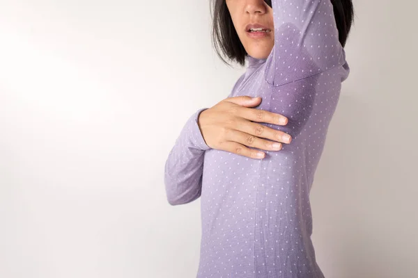 Aziatische Vrouw Met Geur Zweten Vrouw Ruiken Ruiken Haar Oksel — Stockfoto