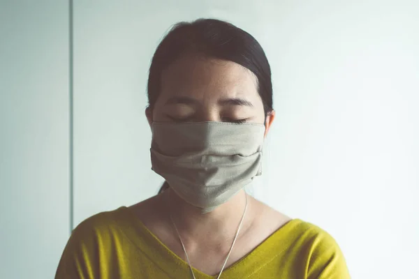 Mulher Asiática Usando Máscara Proteger Porque Poluição Casa Mulheres Jovens — Fotografia de Stock