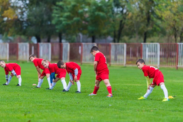 Equipe de futebol infantil — Fotografia de Stock