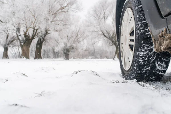 Car tires in winter — Stock Photo, Image