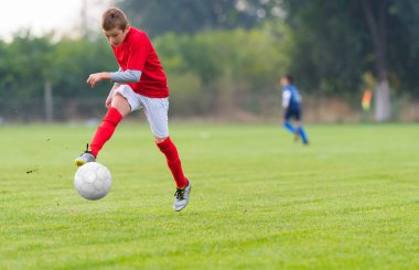 oğlan tekme futbol topu 