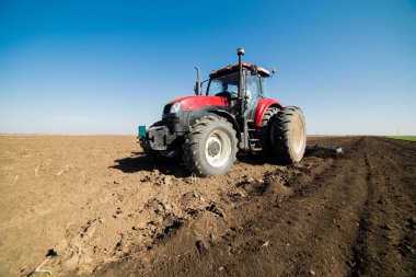 Arazi hazırlama traktör 