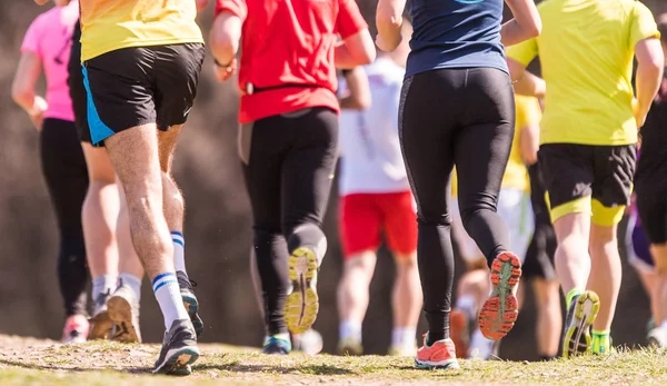 Marathon kör lopp, människor fötter — Stockfoto