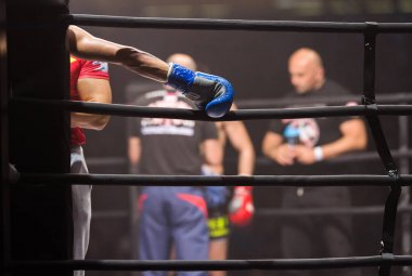  MMA boksörler fighters mücadele kuralları içinde belgili tanımlık çalmak olmadan kavgalarına 