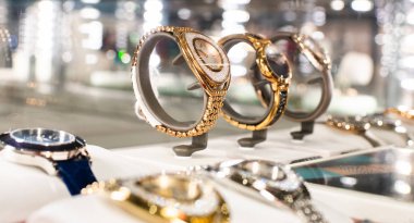 Lüks saat dükkanı.