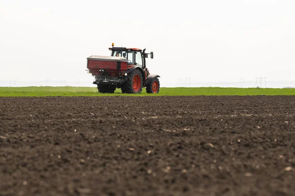 Tractor Spreading Artificial Fertilizers Transport Agricultural — Stock Photo, Image