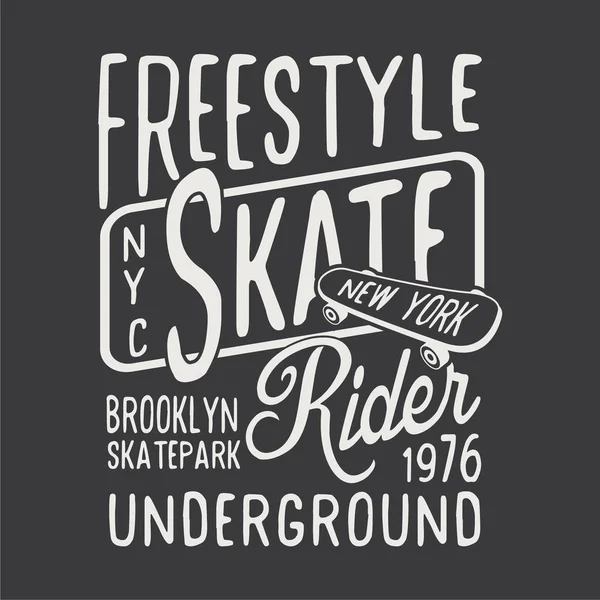 Skate Board Tipografía Estilo Libre Gráfico Camiseta — Vector de stock