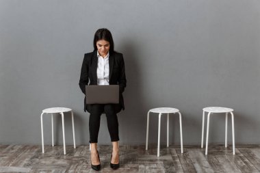 Laptop Kullanılıyor