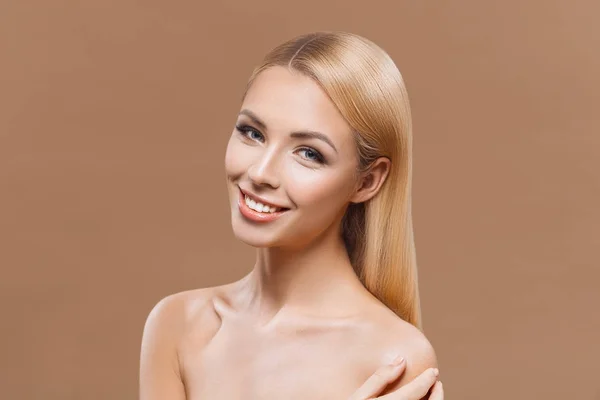 Woman with perfect skin — Stock Photo