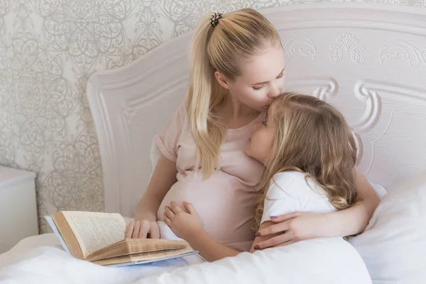 Kissing — Stock Photo