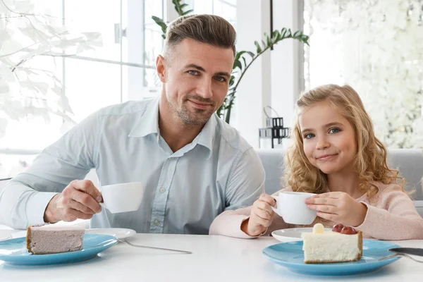 Pai e filha — Fotografia de Stock