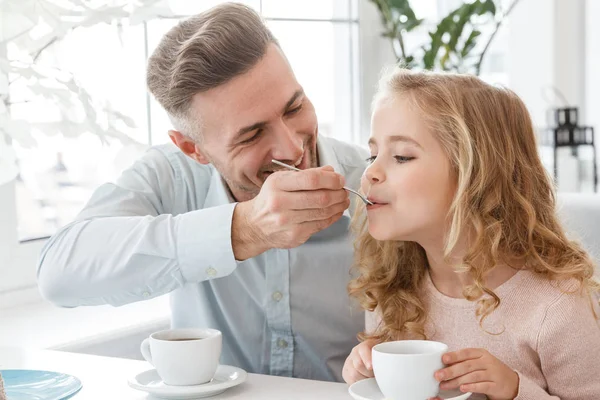 Pai e filha — Fotografia de Stock