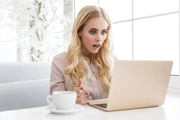 Sorprendido. - foto de stock