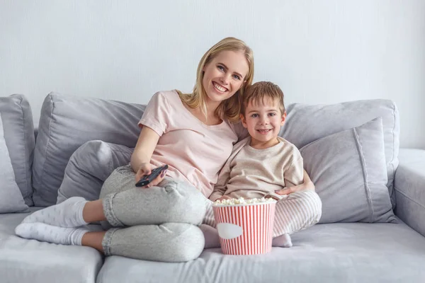 Mutter und Sohn — Stockfoto