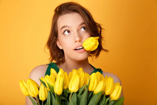 Tulipe dans la bouche — Photo de stock
