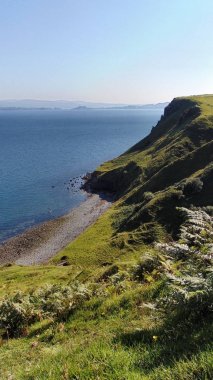 Hills, Mealt Şelalesi'nde