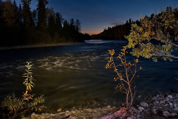 Noche de luna en Siberia — Foto de Stock