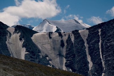 Sibirya en yüksek dağ