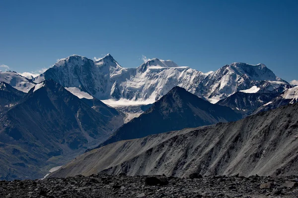 La montaña más alta de Siberia — Foto de Stock