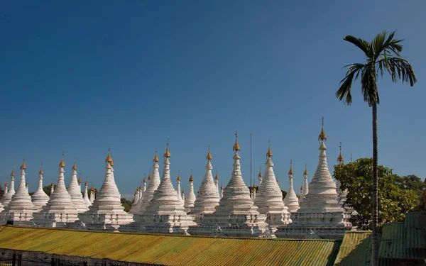 Mandalay Μιανμάρ Νοεμβρίου 2016 Παγόδα Sandar Μεγαλύτερο Βιβλίο Του Κόσμο — Φωτογραφία Αρχείου
