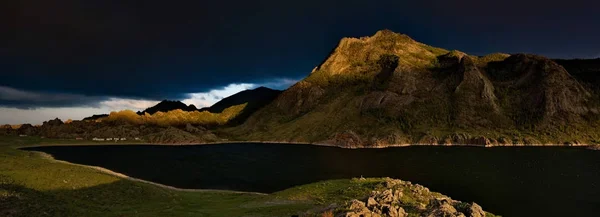 Cazaquistão Oriental Lago Parque Nacional Bayanaul — Fotografia de Stock