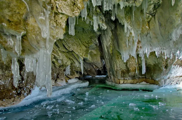 Rusya Doğu Sibirya Baykal Gölü Buz Mağaraları Olkhon Adanın Küçük — Stok fotoğraf