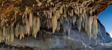 Rusya. Doğu Sibirya. Deniz Baykal küçük deniz adalarda günbatımının güzellik inanılmaz.