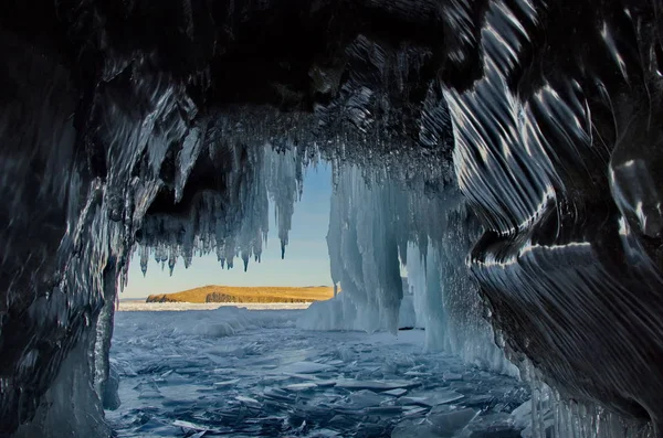 Rusia Siberia Oriental Lago Baikal Cuevas Hielo Isla Olkhon Desde —  Fotos de Stock