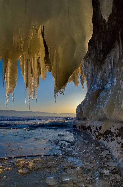 Rusia Siberia Oriental Lago Baikal Cuevas Hielo Isla Olkhon Desde —  Fotos de Stock