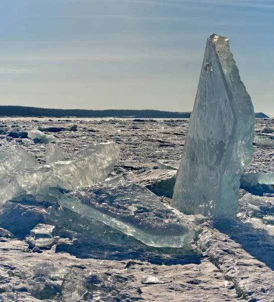 Rússia Uma Pilha Gelo Lago Baikal — Fotografia de Stock