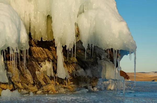 Rusia Siberia Oriental Lago Baikal Los Acantilados Helados Isla Olkhon —  Fotos de Stock