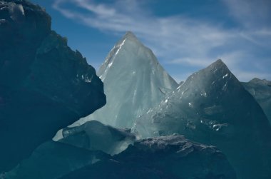 Rusya. Deniz Baykal buza yığını.