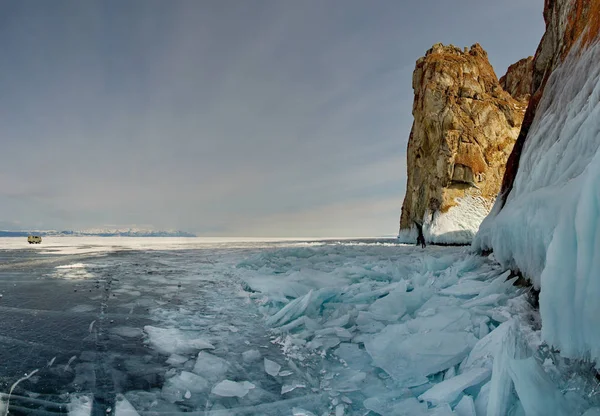 Russia Fancy Rocce Ghiacciate Del Lago Baikal — Foto Stock