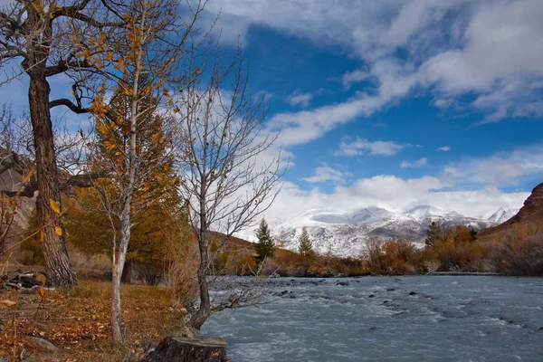 Russland Südwestsibirien Herbst Altai Der Nähe Des Naturparks Marsfelsen — Stockfoto