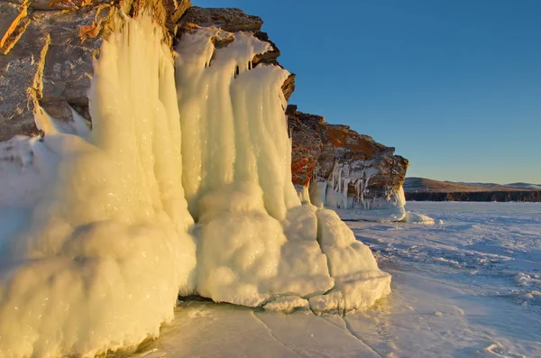 Rusia Elegantes Rocas Heladas Del Lago Baikal —  Fotos de Stock