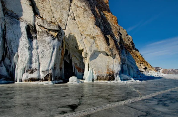 俄罗斯 东西伯利亚 贝加尔湖透明冰的独特美 — 图库照片
