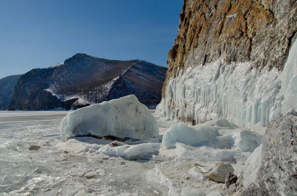 Rússia Rochas Geladas Extravagantes Lago Baikal — Fotografia de Stock