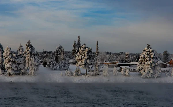 러시아 강변에 있는케인젠 아침의 — 스톡 사진