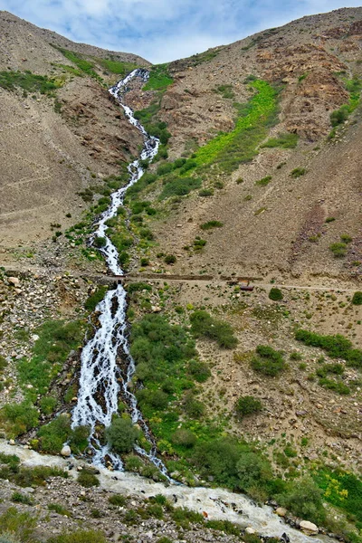 Tadzjikistan Motorvägen Pamir Nära Gränsområdet Till Afghanistan Flodens Bifloder Panj — Stockfoto